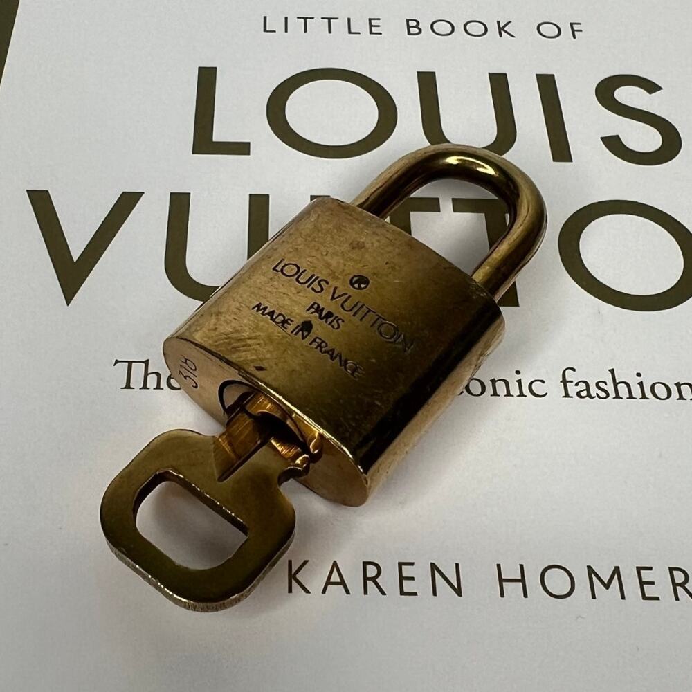 Louis Vuitton #318 Gold Brass Lock & Key Charm Clochette Set 🔐 - Picture 2 of 6